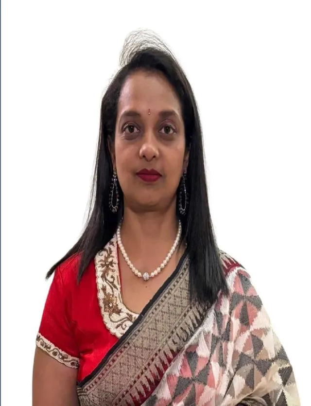 Sowmya Naveen, Moderus